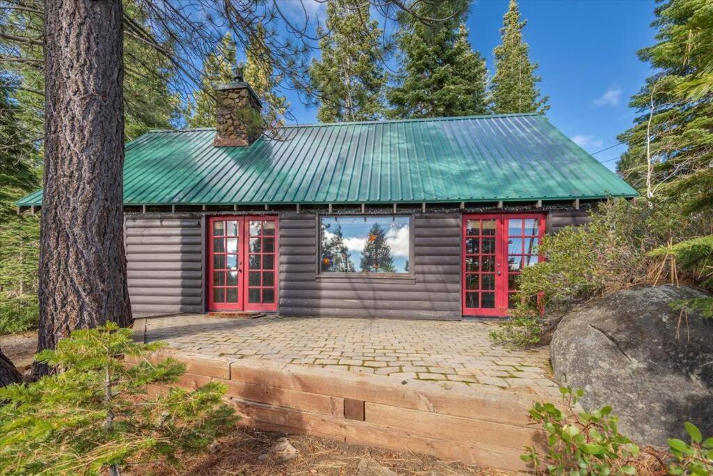 Coziest Cabin In Tahoe W Stone Fireplace Comfy Beds Close To Slopes & Lake Carnelian Bay Exteriör bild