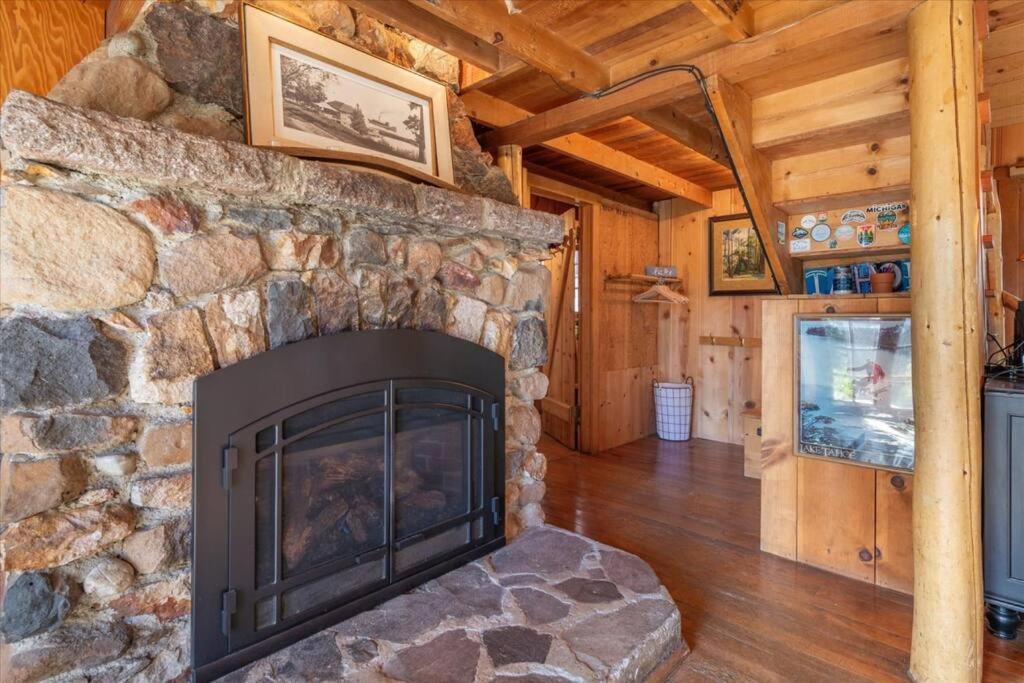 Coziest Cabin In Tahoe W Stone Fireplace Comfy Beds Close To Slopes & Lake Carnelian Bay Exteriör bild