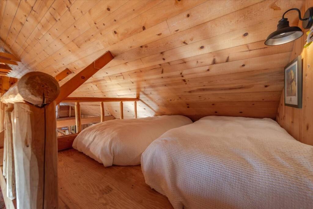 Coziest Cabin In Tahoe W Stone Fireplace Comfy Beds Close To Slopes & Lake Carnelian Bay Exteriör bild